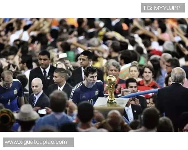 球星们畅谈世界杯荣耀与梦想 大力神杯背后的传奇与挑战 球星们畅谈世界杯荣耀与梦想 大力神杯背后的传奇与挑战