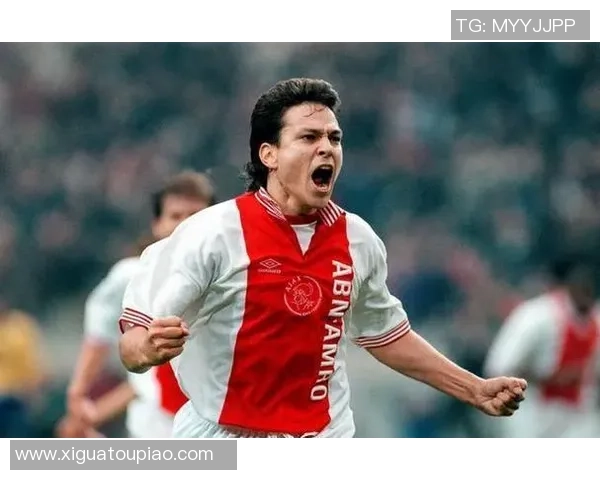 足球巨星们的独特魅力与技术特点分析探索不同球员风格对比赛的深远影响